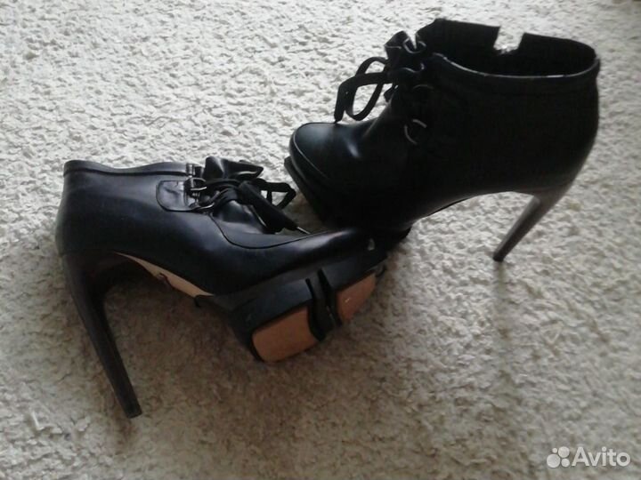 Ботильоны на платформе