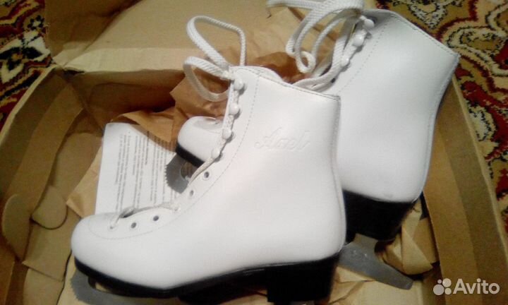 Фигурные коньки новые Российские