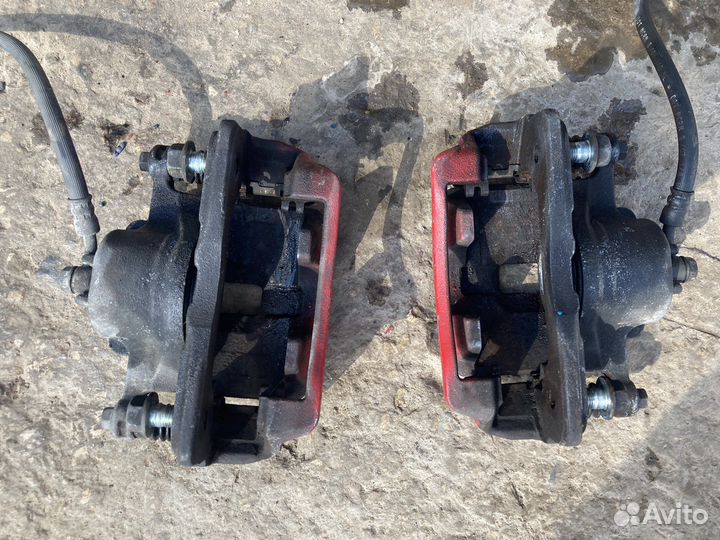 Honda Jazz передний тормозной суппорт