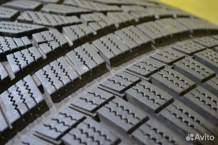 Hankook Winter I'Cept Evo2 W320 245/40 R18