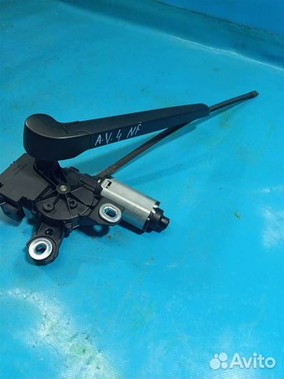 Моторчик стеклоочистителя задний Volkswagen Touareg