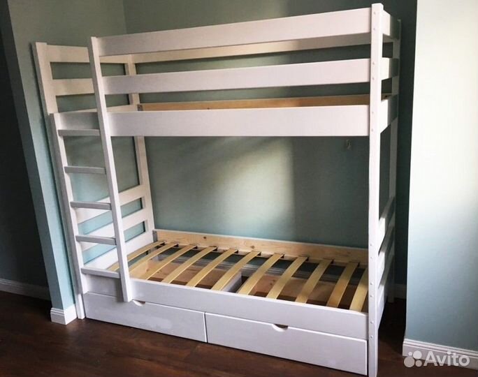 Двухъярусная кровать