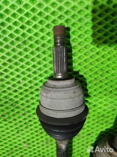 Привод передний левый правый Nissan Note (E11)