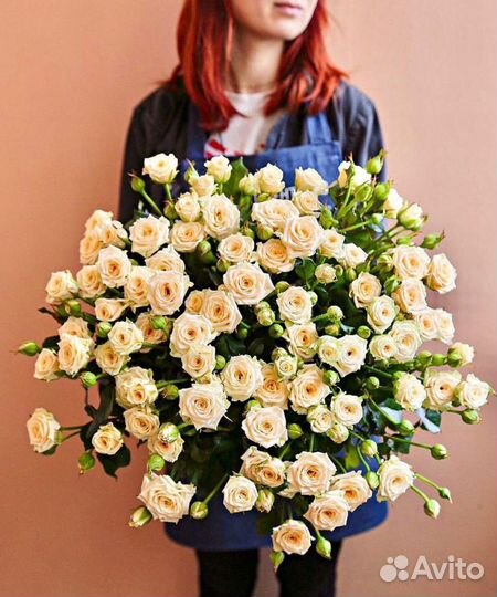 Розы кустовые нежно-кремовые Букет Доставка