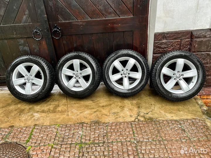 Шипованая резина R17 на литых дисках