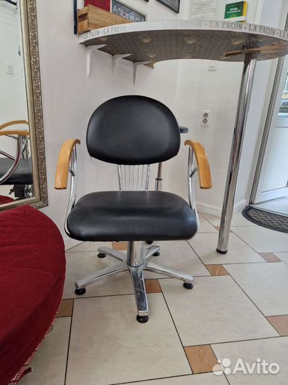 Парикмахерский стул