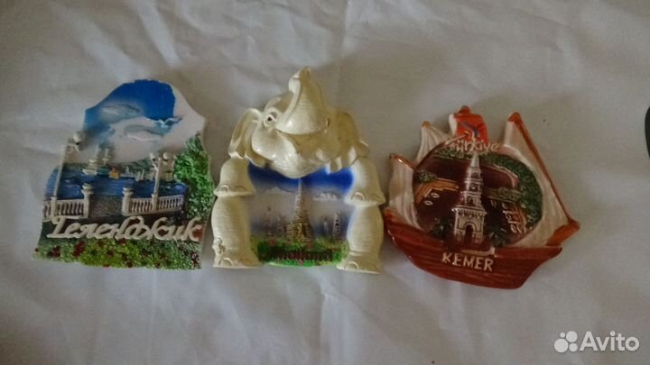 Магнитики на холодильник