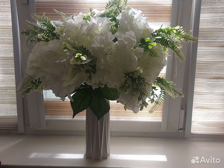 Шикарный букет искусственных цветов