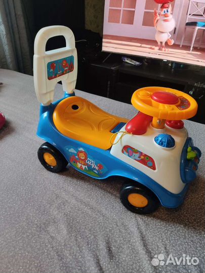 Машина каталка толокар