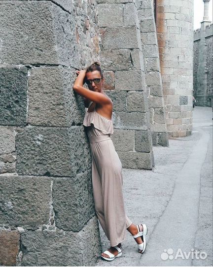 Продам комбинезон летний женский