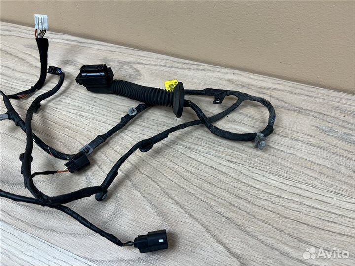 Проводка двери передняя правая Kia Picanto 2 3D