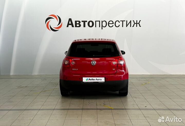 Volkswagen Golf 1.6 AT, 2005, 252 000 км