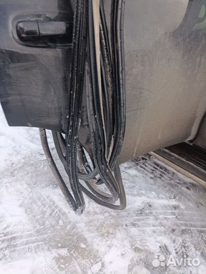 Уплотнительные резинки дверей Volkswagen passat pa