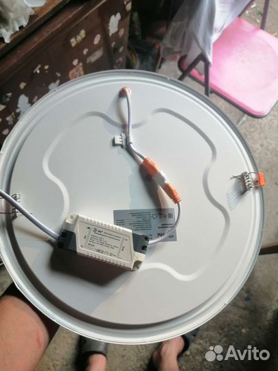 Светильник потолочный встраиваемый