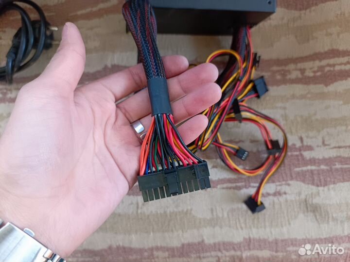 Продаю блок питания для компьютера