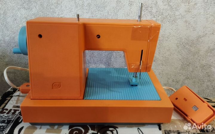Швейная машинка 