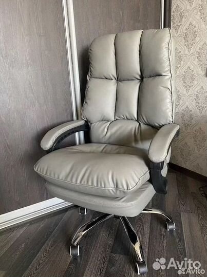 Компьютерное кресло офисное с функцией массажа