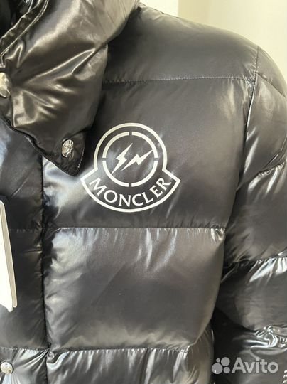 Куртка moncler с капюшоном