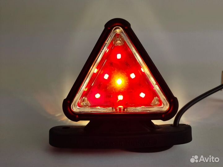 Фонари габаритные Треугольные LED 12/24 в