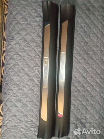 Накладки на пороги lexus