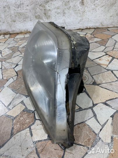 Фара галогеновая передняя правая Renault Logan