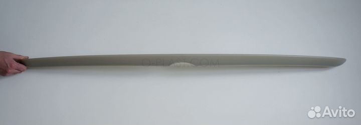 Спойлер на крышку багажника Toyota Crown S180 lip