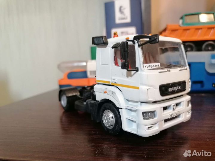 Модель грузовика камаз-5490 S5 1:43
