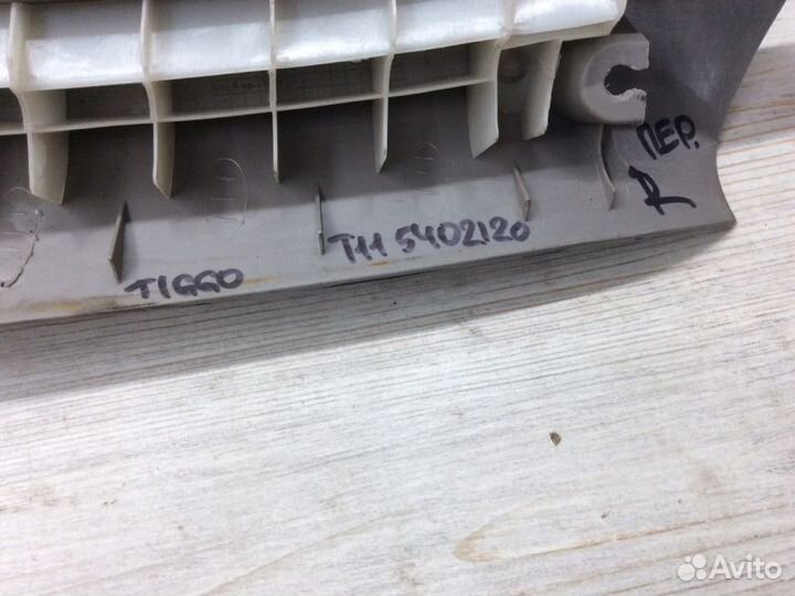 Обшивка стойки передняя правая Chery Tiggo T11