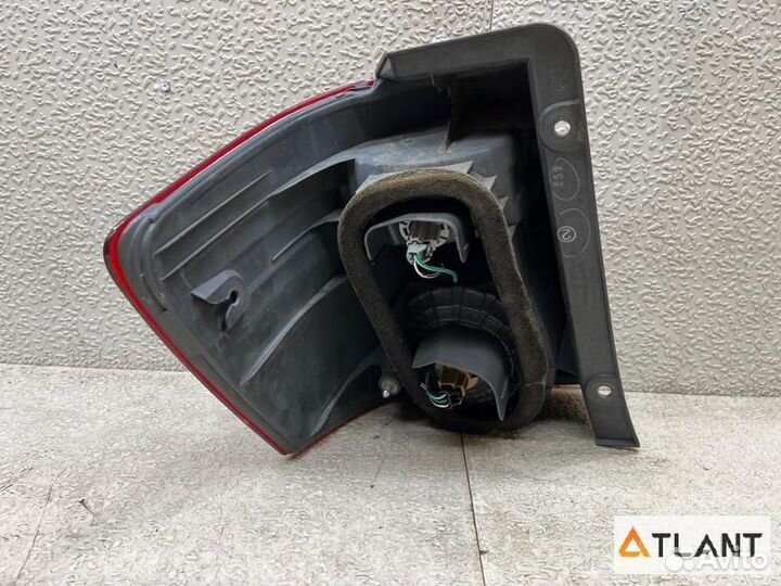 Стоп-сигнал задний правый toyota alphard