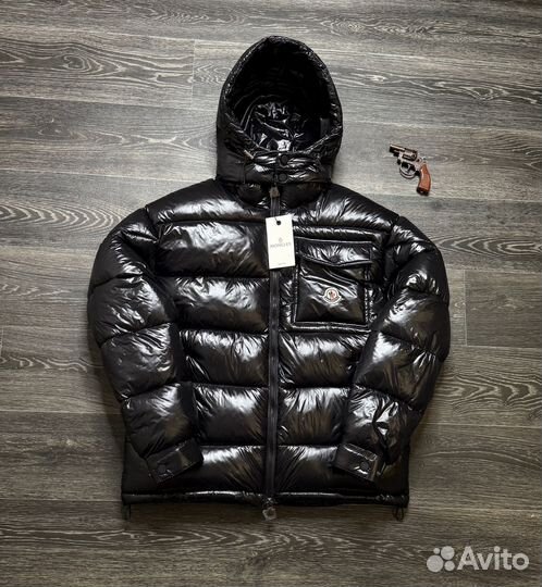 Куртка Moncler глянцевая зимняя