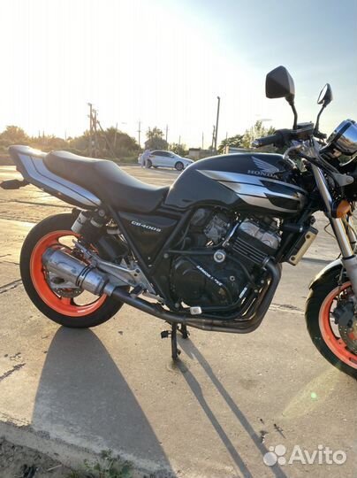 Honda CB400 super four