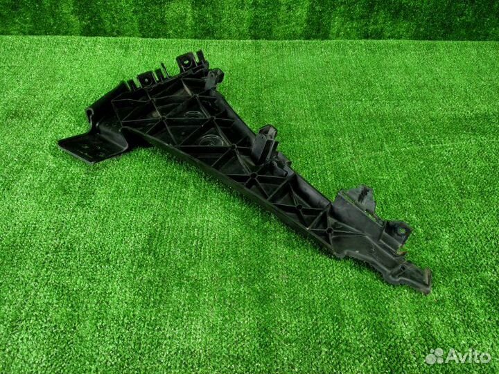 Кронштейн переднего бампера левый Audi Q7 4L