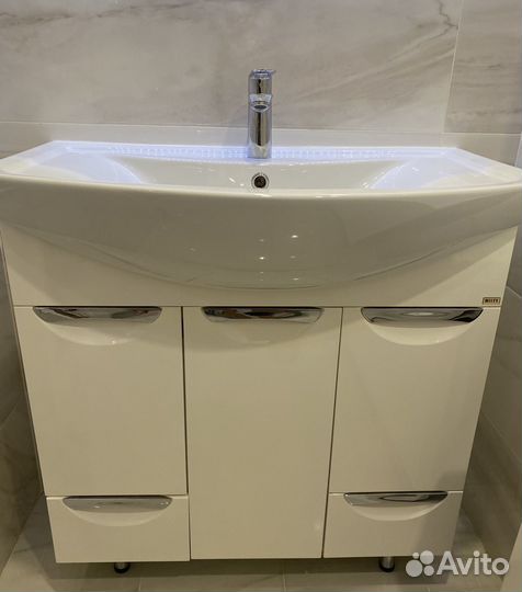 Тумба для ванной с раковиной