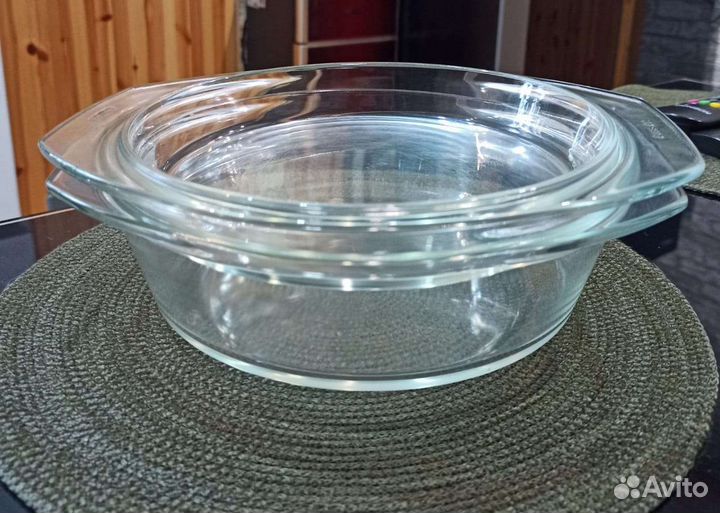Стеклянная кастрюля