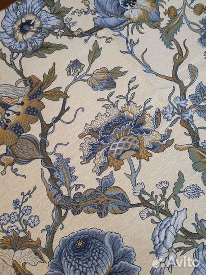 Ткань Ориенталь на светлом фоне