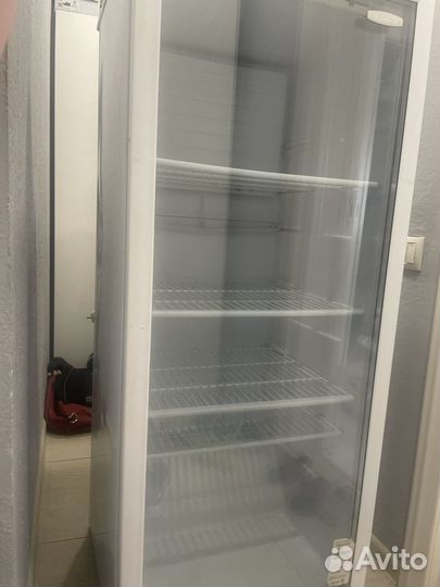 Холодильный шкаф со стеклянной дверью бу