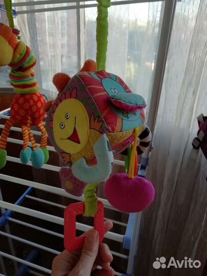 Развивающие игрушки для малышей