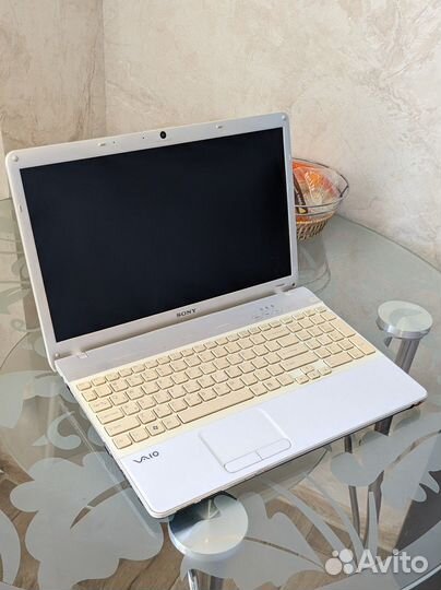 Ноутбук Sony Vaio i3