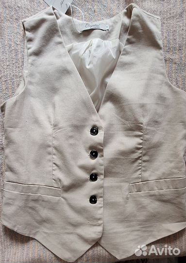 Жилет и шорты женские 40