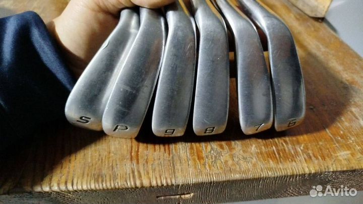 Продам женский комплект гольф клюшек