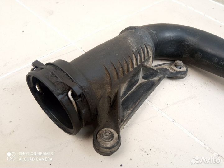 Патрубок интеркулера Passat B6 Двигатель BKP