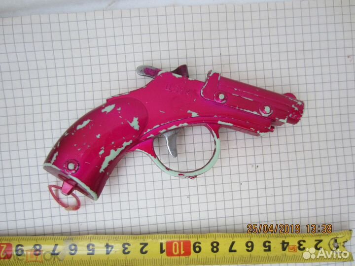 Пистолет пугач. Игрушка из СССР. Ржев гпк Револьве
