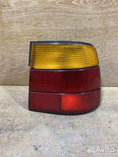 Фонарь правый BMW E34 Арт. 111327