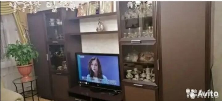 Продаю стенку с подцветкой