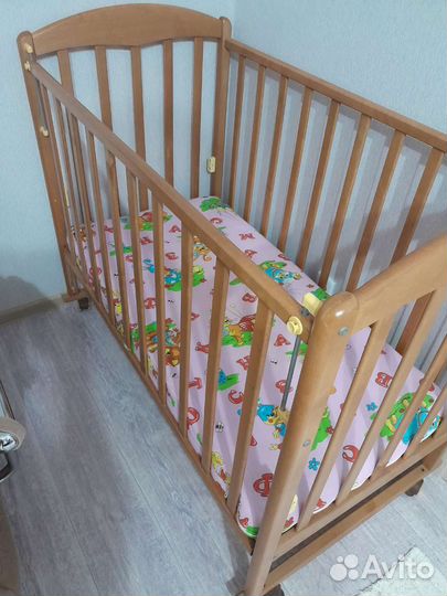 Детская кроватка
