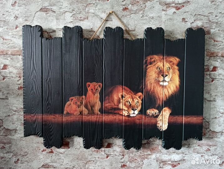Картина на дереве Львы