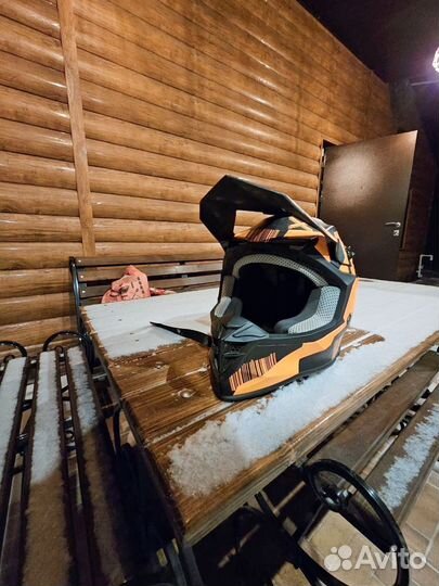 Шлем для мотокросса