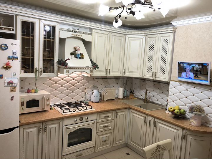 3-к. квартира, 75 м², 3/10 эт.