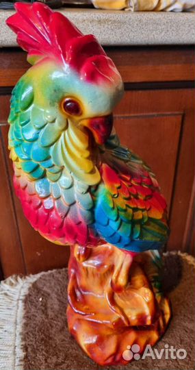 Статуэтка попугай