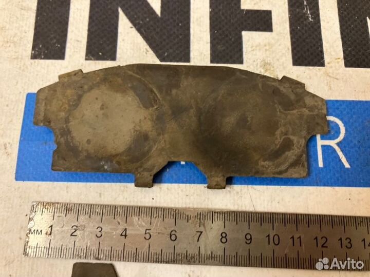 Пластины антискрипные комплект Infiniti